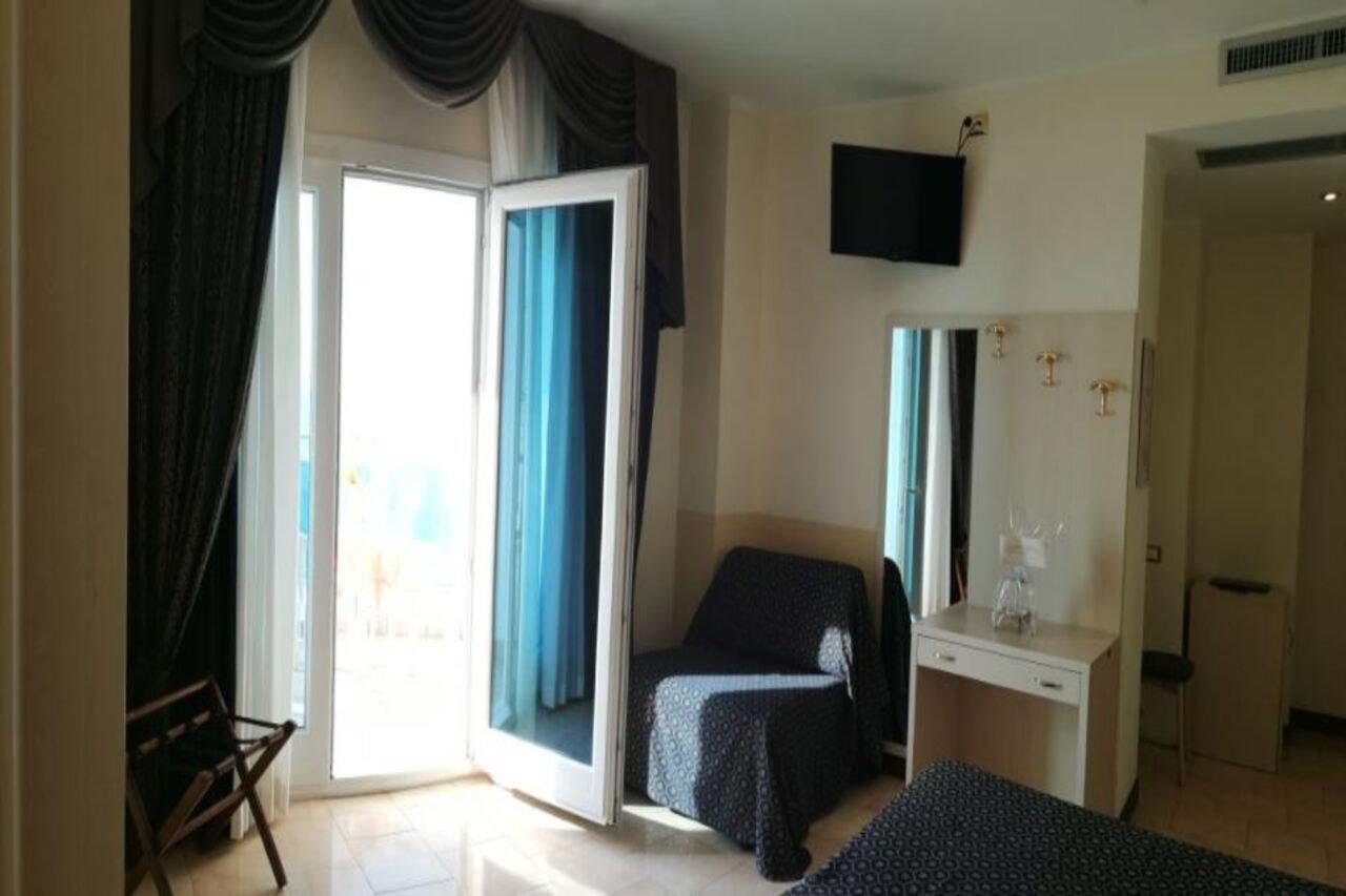 Hotel Caravelle&Minicaravelle Lido di Jesolo Exterior foto